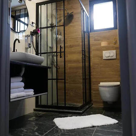 Kimmiy Garni Hotel 4*